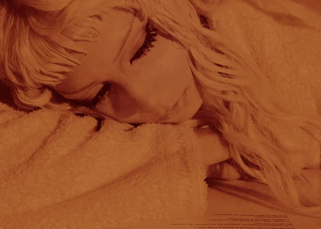 Nana · Cleopatra 77